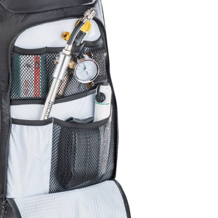 EVOC FR Enduro Blackline 16 Pack 3