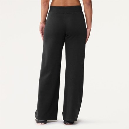 Vuori Sedona Mid-Rise Wideleg Pants - Women's 2