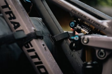 Race Face Stash Tailgate Pad - Full-Size Truck 10