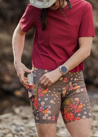 SHREDLY Biker Cham Cycling Shorts - Women's 4