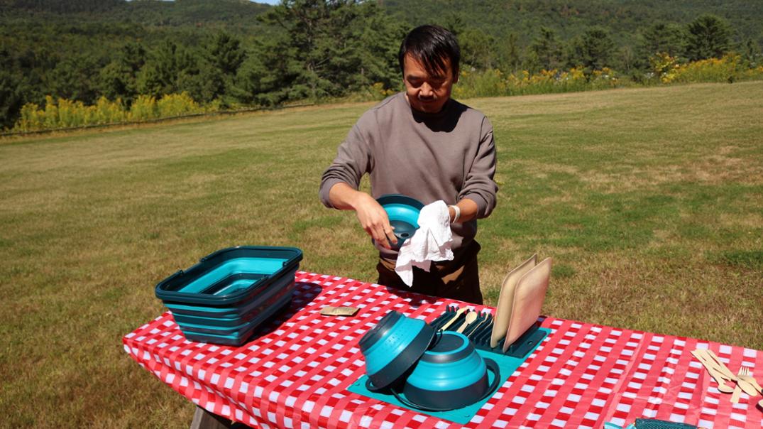 Location Image for Roll Up Dish Drying Station