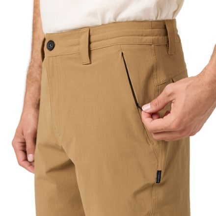 O'Neill TRVLR Enduro 19" Hybrid Shorts - Men's 3