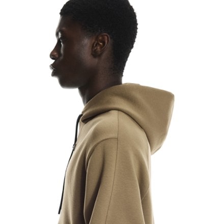 On Focus Tech Hoodie - Men's 4