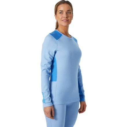 Helly Hansen LIFA Merino Midweight Crew Base Layer Top - Women's 1