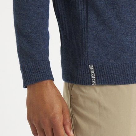 PAKA Ultralight Crew Sweater - Men's 4