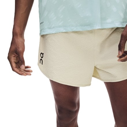 On Performance Volt Shorts - Men's 6