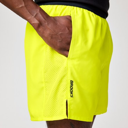 Brooks Dash 6" Shorts - Men's 2