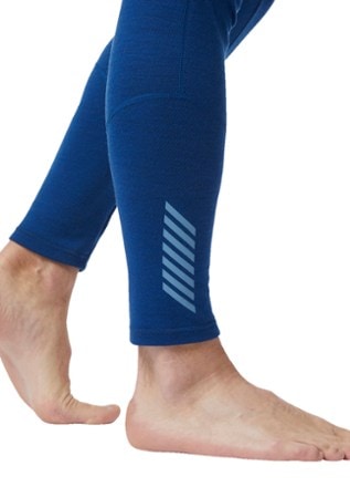 Helly Hansen LIFA Merino Midweight 2-In-1 Base Layer Pants - Men's 4