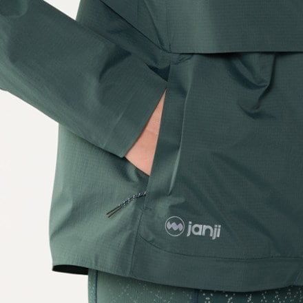 Janji Rainrunner Pack Jacket 2.0 - Women's 7