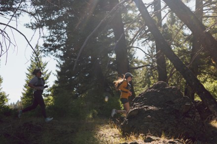 Location Image for Swiftland 7/8 Running Tights - Women's