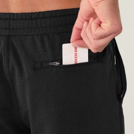 Vuori Ponto Shorts - Men's 7