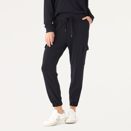 Threads 4 Thought Threads 4 Thought Women's Margot Soft Terry Cargo Joggers  Black XL - $54.97 at REI.com