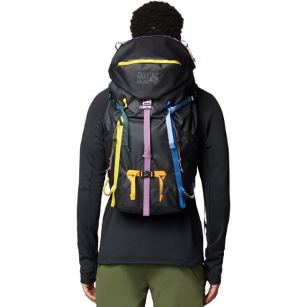 Mountain Hardwear Scrambler 25 Pack 2