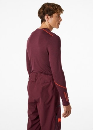 Helly Hansen Lifa Merino Midweight Crew Base Layer Top - Men's 2