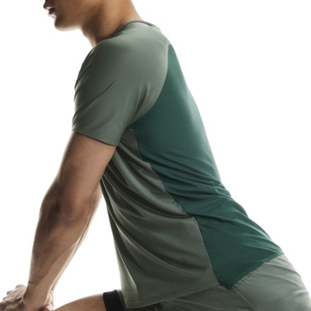 On Performance-T Shirt - Men's 5