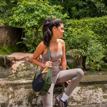 Location Image for Cross Link 6 L Sling Bag