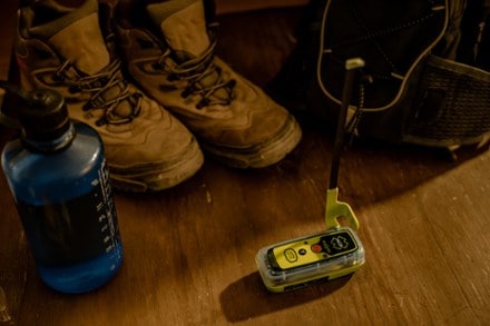 ACR Electronics ResQLink 400 Personal Locator Beacon 5