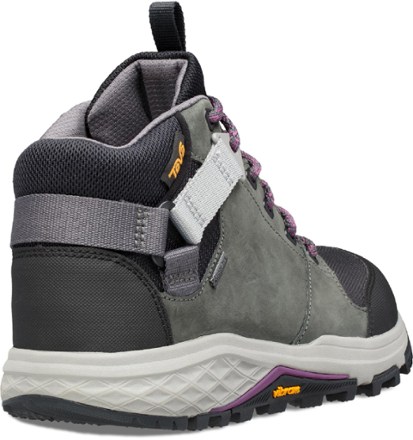 teva women's hiking footwear