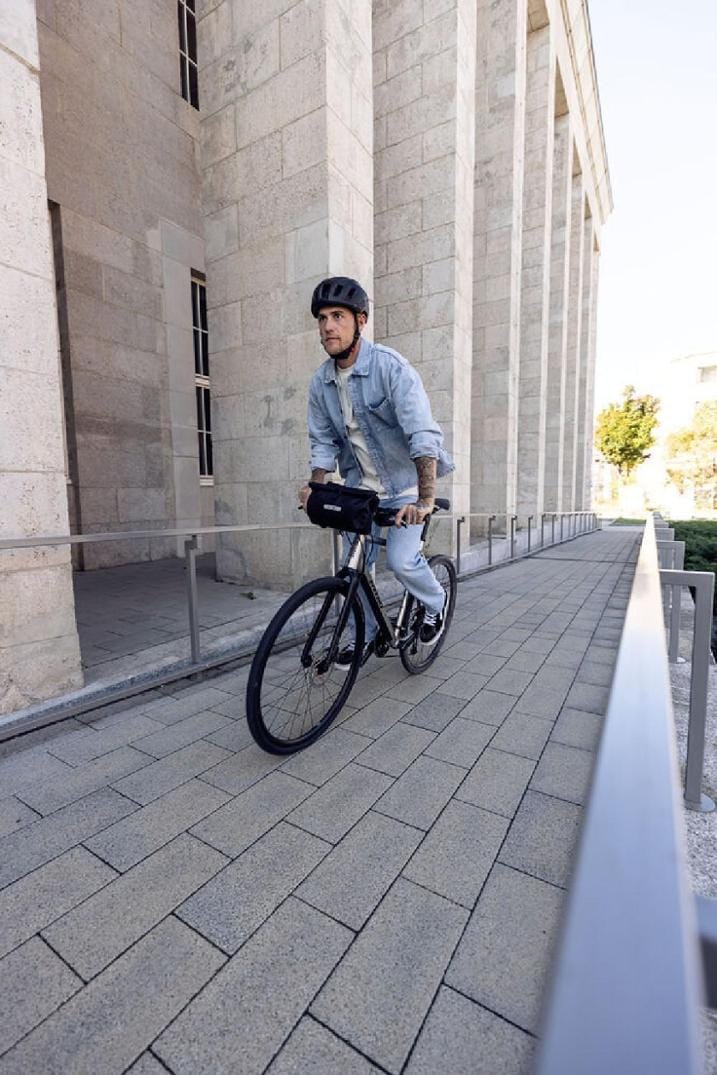 Location Image for Velo-Sling Flex Handlebar Bag - 2.5L