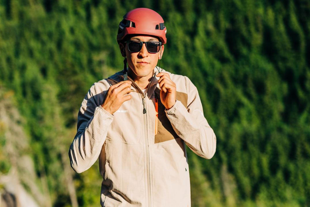 Location Image for Crag Sender Helmet