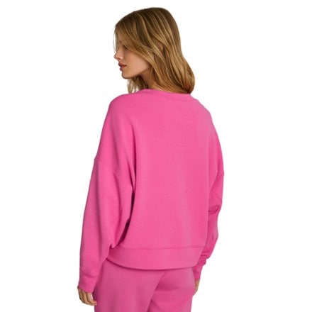 RHONE DreamGlow Crew Neck - Women's 2
