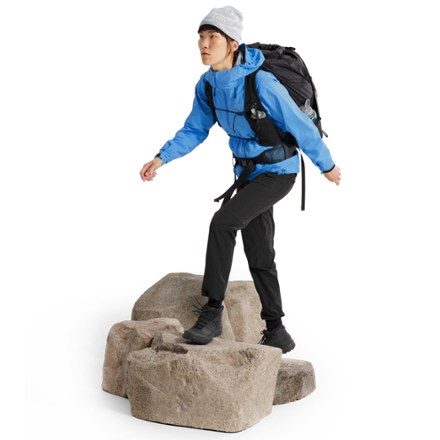 Arc'teryx Beta SL Jacket - Women's 3