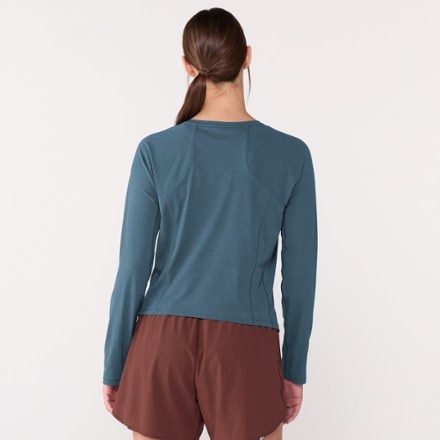 REI Co-op Swiftland High-Low-Hem Long-Sleeve Running T-Shirt - Women's 2