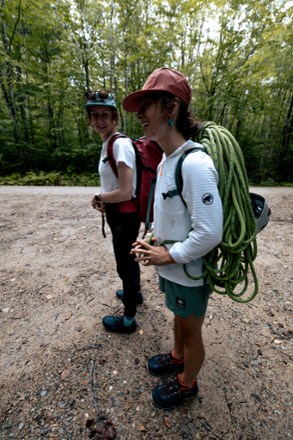 Location Image for Taiss Light ML Hooded Jacket - Women's