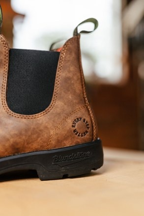 Blundstone Classic Retread Chelsea Boots 4