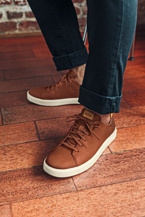 OluKai Lae'ahi Li 'Ili Shoes - Men's 5