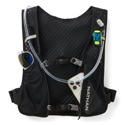 Nathan Quick Start 15 L Hydration Vest 4