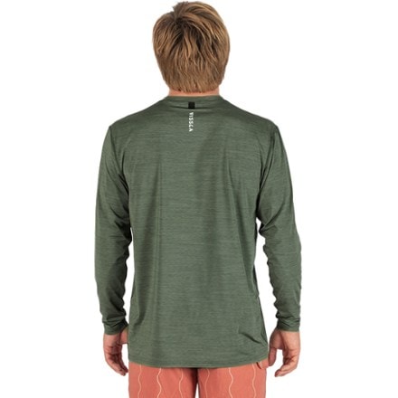 VISSLA Twisted Long-Sleeve Rashguard - Men's 1