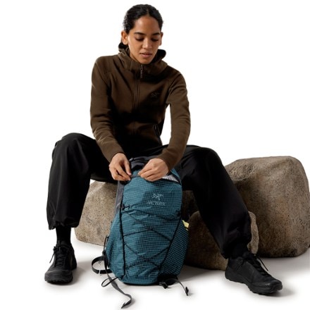 Arc'teryx Kyanite Hoody - Women's 3