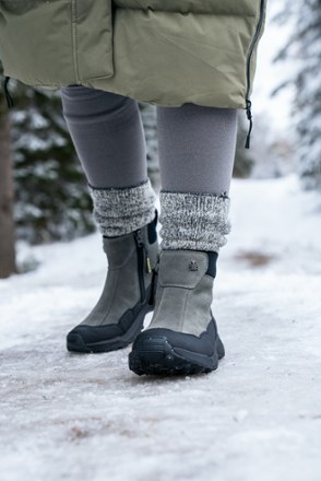 Location Image for Metro2 BUGrip Boots - Women's