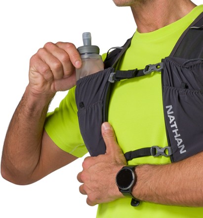 Nathan Pinnacle FeatherLite Hydration Vest 5