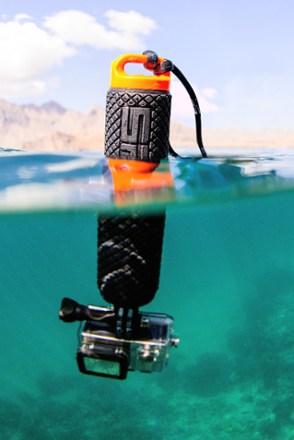 In use in water (Black)