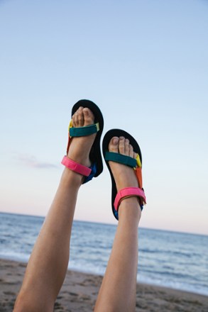 teva walking sandals