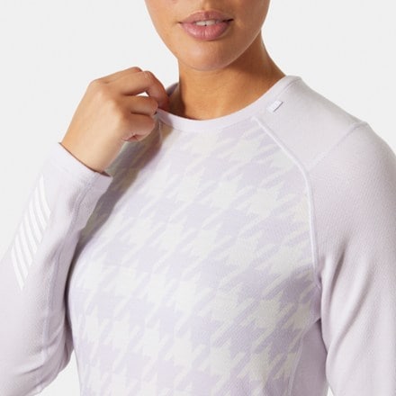 Helly Hansen LIFA Merino Midweight Graphic Crew Base Layer - Women's 4