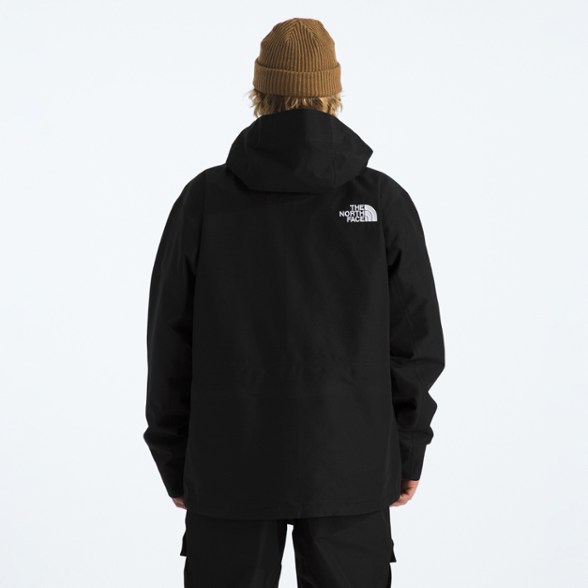 On Body Image of color Tnf Black