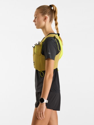 Arc'teryx Norvan 7 Hydration Vest - Women's 6
