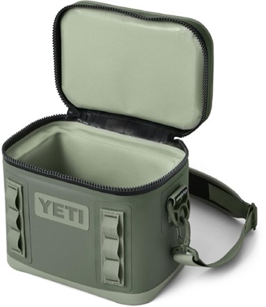 YETI Hopper Flip 8 Soft Cooler 4