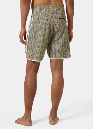 Helly Hansen HP Curve 7" Board Shorts - Men's 2
