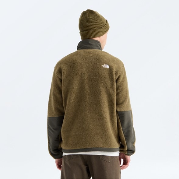 On Body Image of color Caraway Seed/New Taupe Green