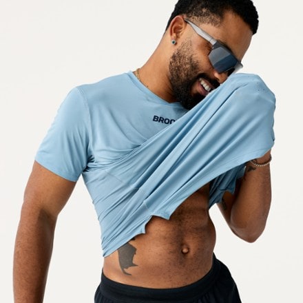 Brooks Dash Cooling T-Shirt - Men's 4