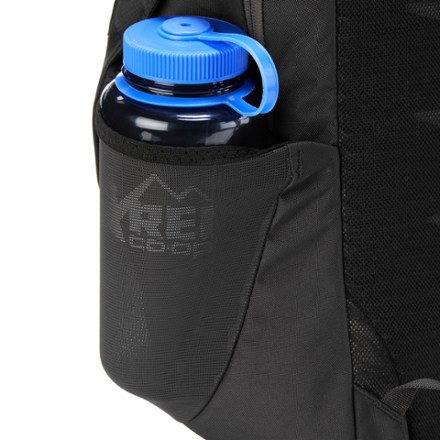 Osprey Daylite Plus Pack Water bottle pocket (Water bottle sold separately)