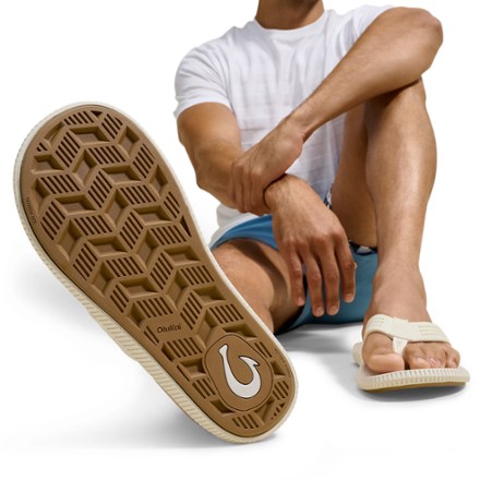 OluKai Ulele Flip-Flops - Men's 6