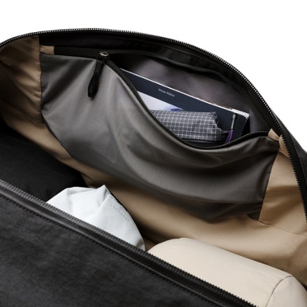 Bellroy Venture Ready Duffel 55L 8