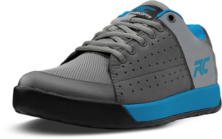 kids biking shoes