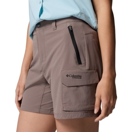 Columbia Silver Ridge Elite Shorts - Women's 6