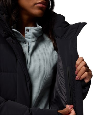 Columbia Amaze Puff Down Hooded Jacket - Women's 9